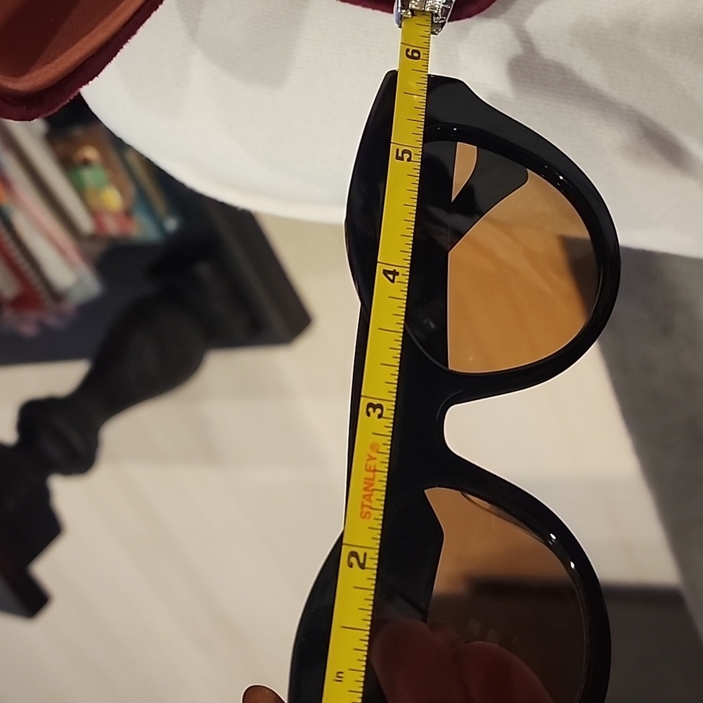 Gucci Black and Brown Sunglasses - Picture 4 of 5